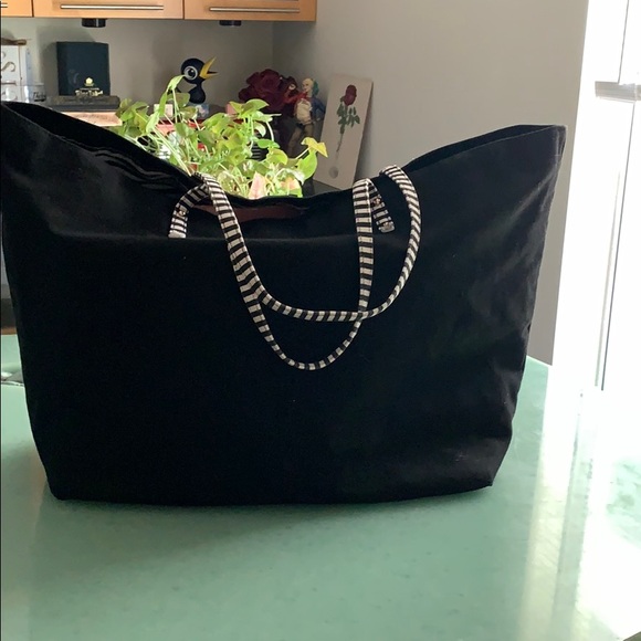 Victoria’s Secret Tote Bag Black with Pink logo - Picture 2 of 6